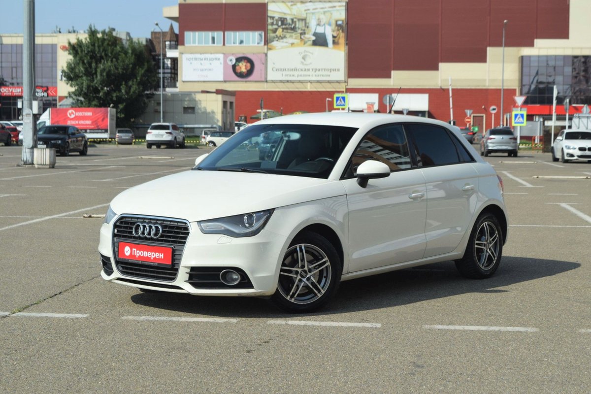 Audi A1 I (8X) 2012 б у Белый 745000