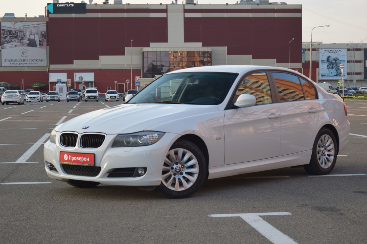 BMW 3er V (E90/E91/E92/E93) 2011 б у Белый 680000