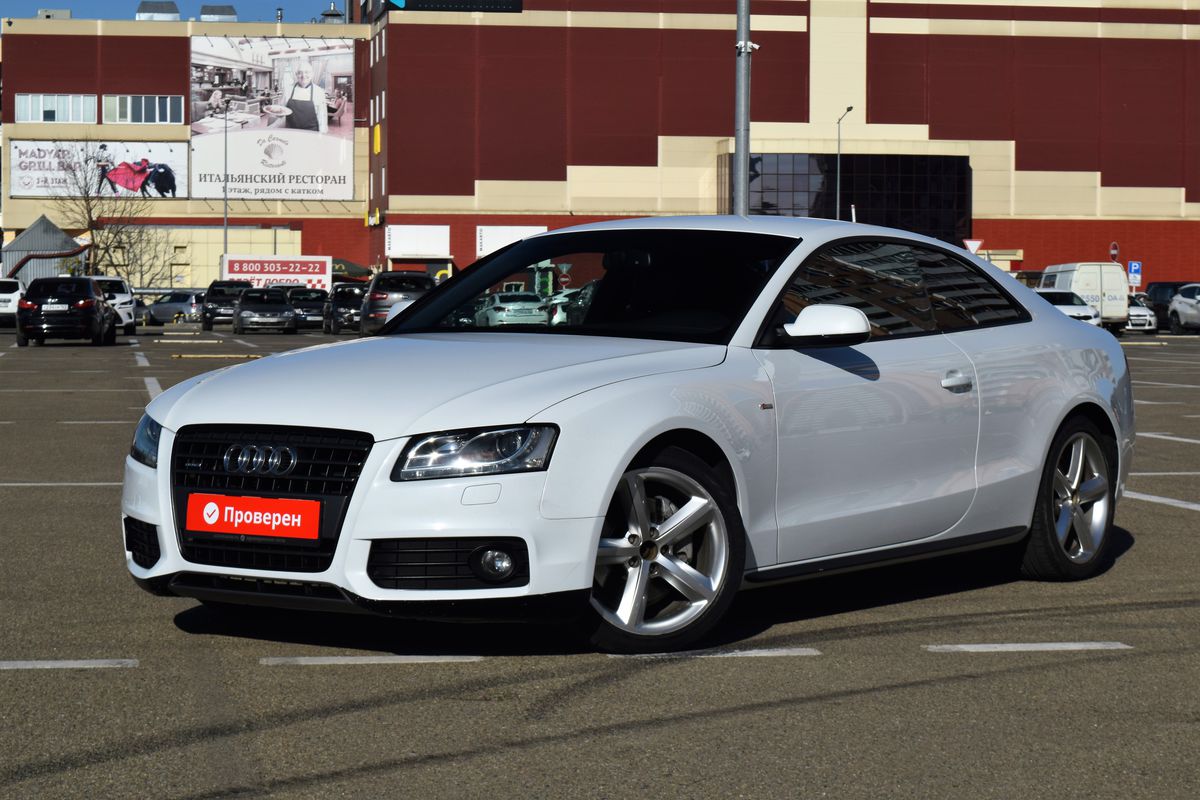 Audi A5 I (8T) 2011 б у Белый 925000