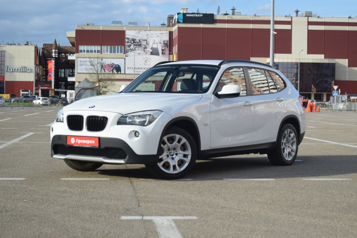 BMW X1 I (E84) 2011 б у Белый 840000
