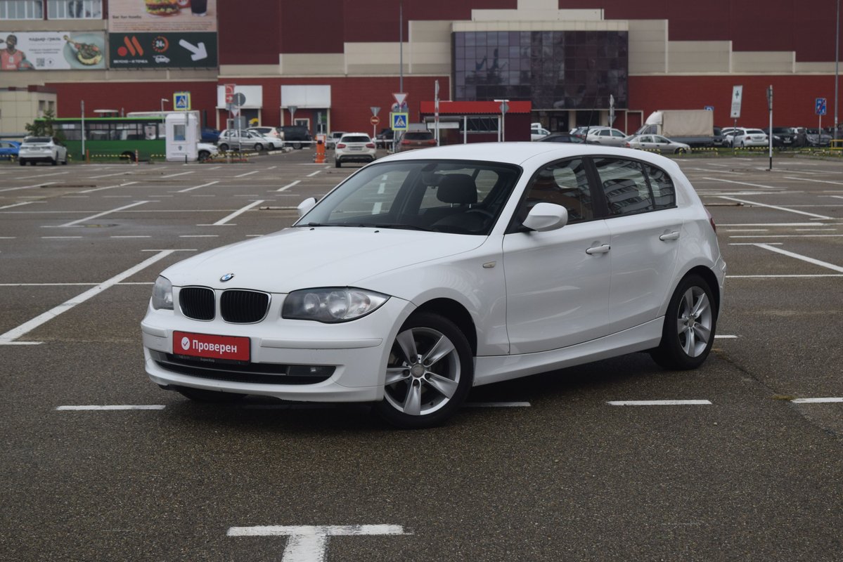 BMW 1er I (E81/E82/E87/E88) Рестайлинг 2011 б у Белый 1195000