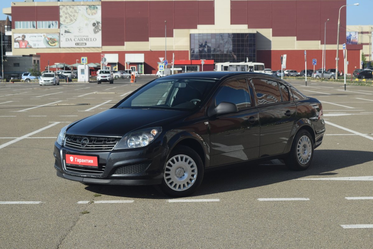 Opel Astra H Рестайлинг 2013 б у Чёрный 785000