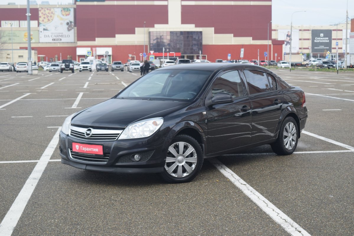 Opel Astra H Рестайлинг 2011 б у Чёрный 595000