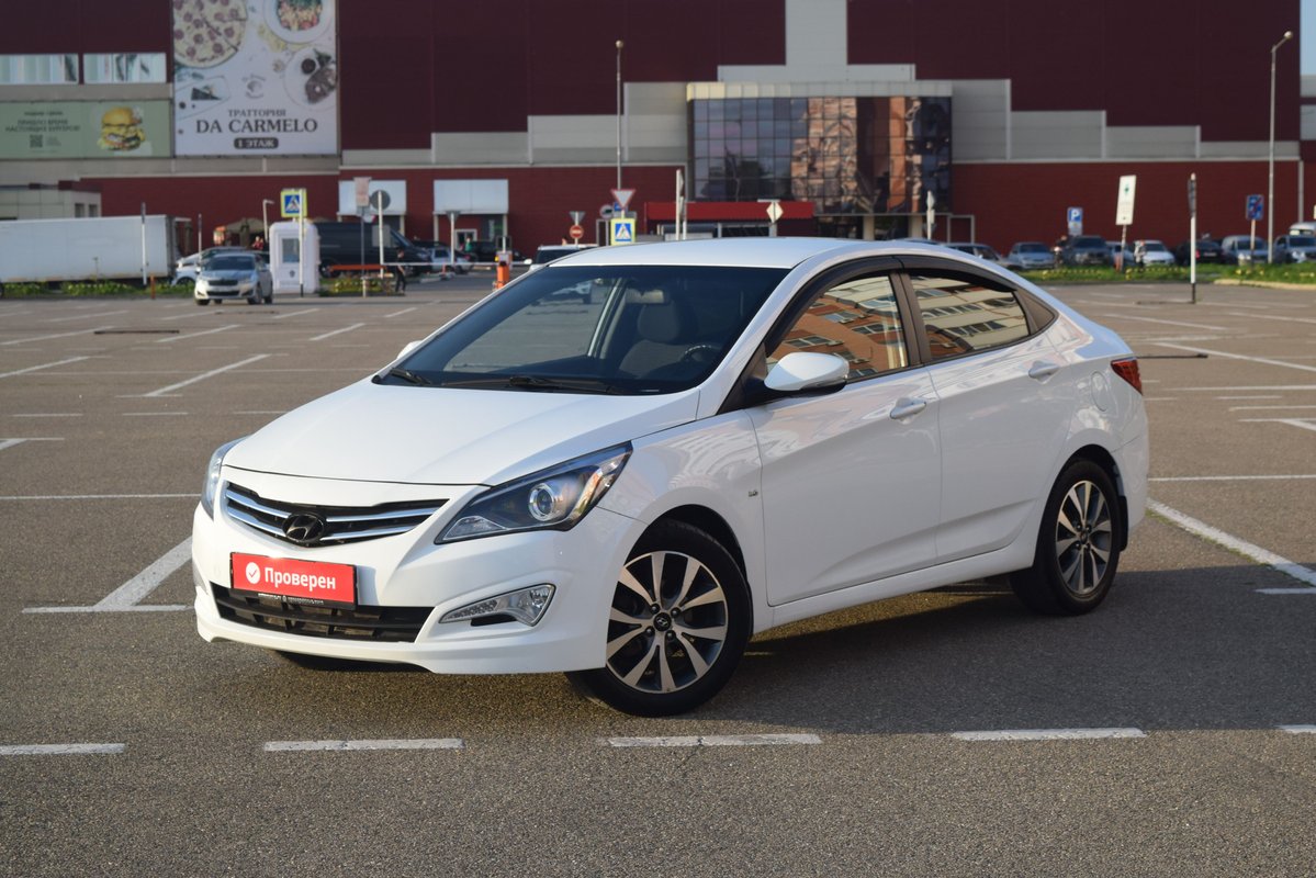 Hyundai Solaris I Рестайлинг 2015 б у Белый 955000