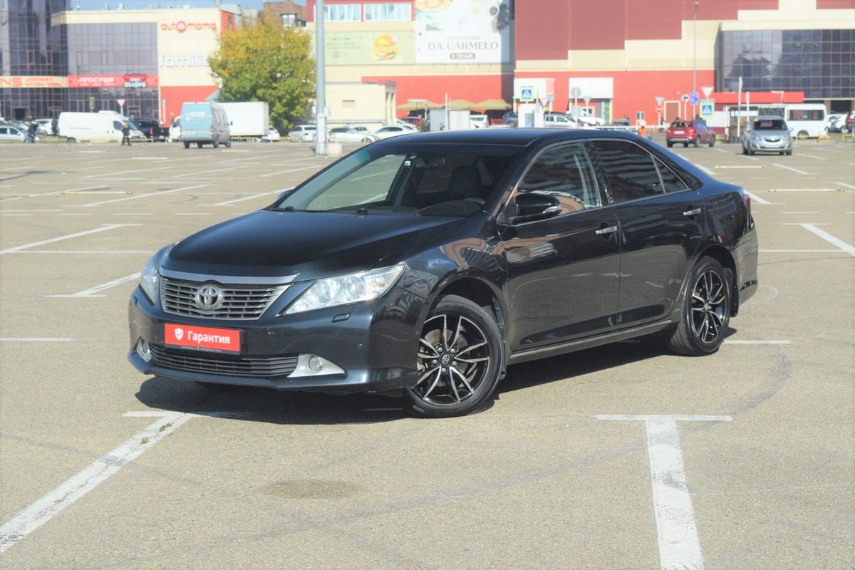 Toyota Camry VII (XV50) 2014 б у Чёрный 1455000