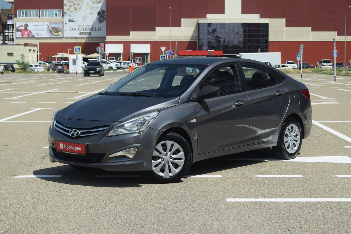 Hyundai Solaris I 2016 б у Серый 835000