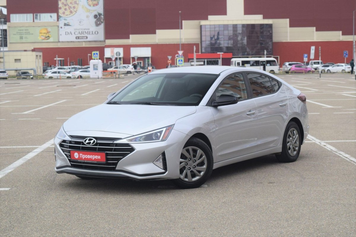 Hyundai Elantra VI (AD) Рестайлинг 2018 б у Серебряный 1375000