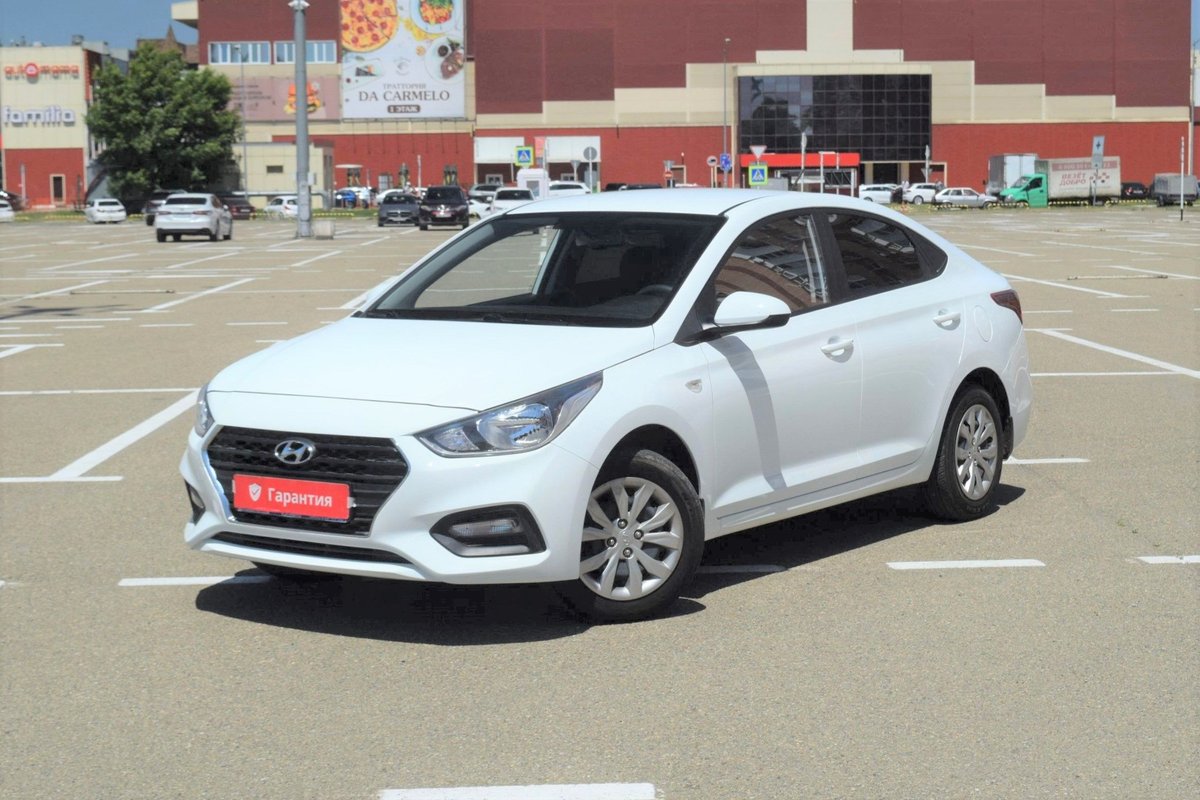 Hyundai Solaris II  2017 б у Белый 1125000