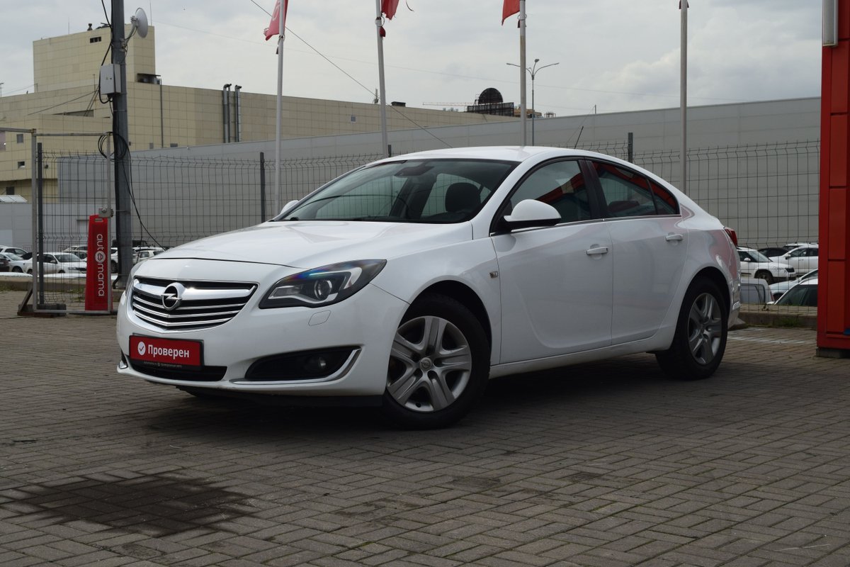 Opel Insignia I Рестайлинг 2013 б у Белый 1030000