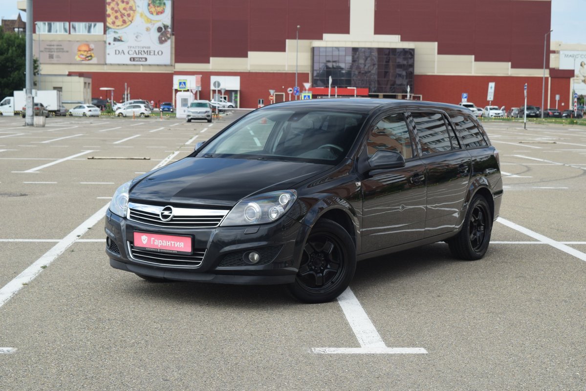 Opel Astra H Рестайлинг 2011 б у Чёрный 435000